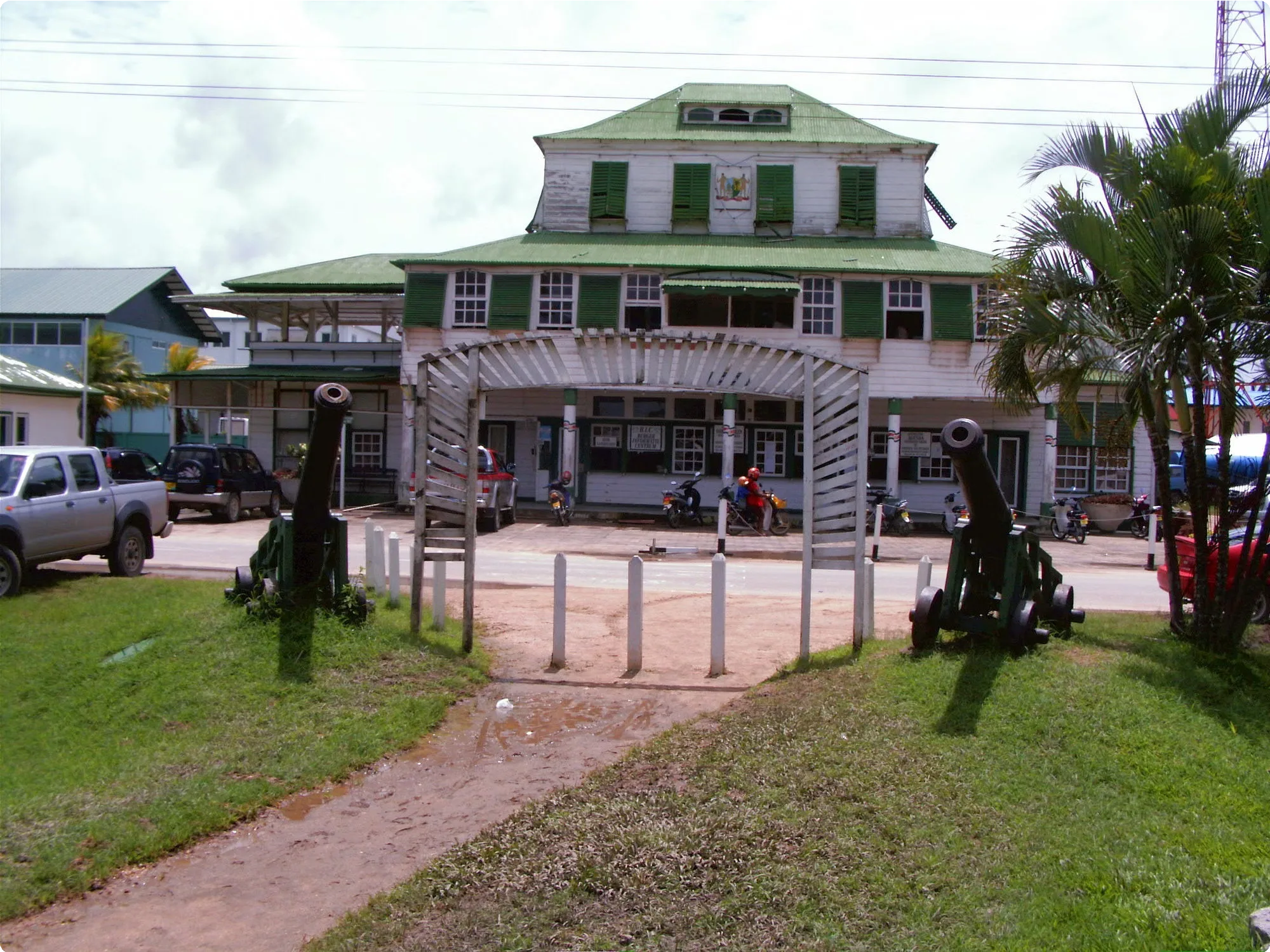 Suriname 12